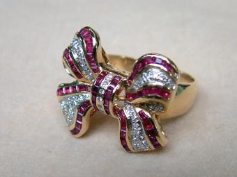 Retro Ribbon Ring with Diamonds and Rubies