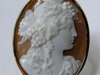 Cameo Ring on Shell