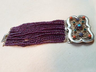 Garnets Bracelet with Unique Latch