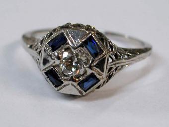 White Gold Art Deco Ring with Central Diamond and Sapphires